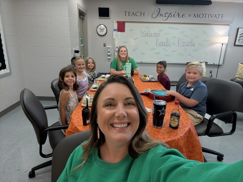Mrs. Cater and Mrs. Thompson with 2nd grade lunch bunch students