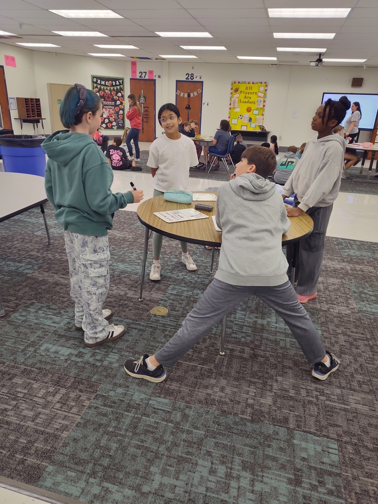 students work collaboratively to solve problems
