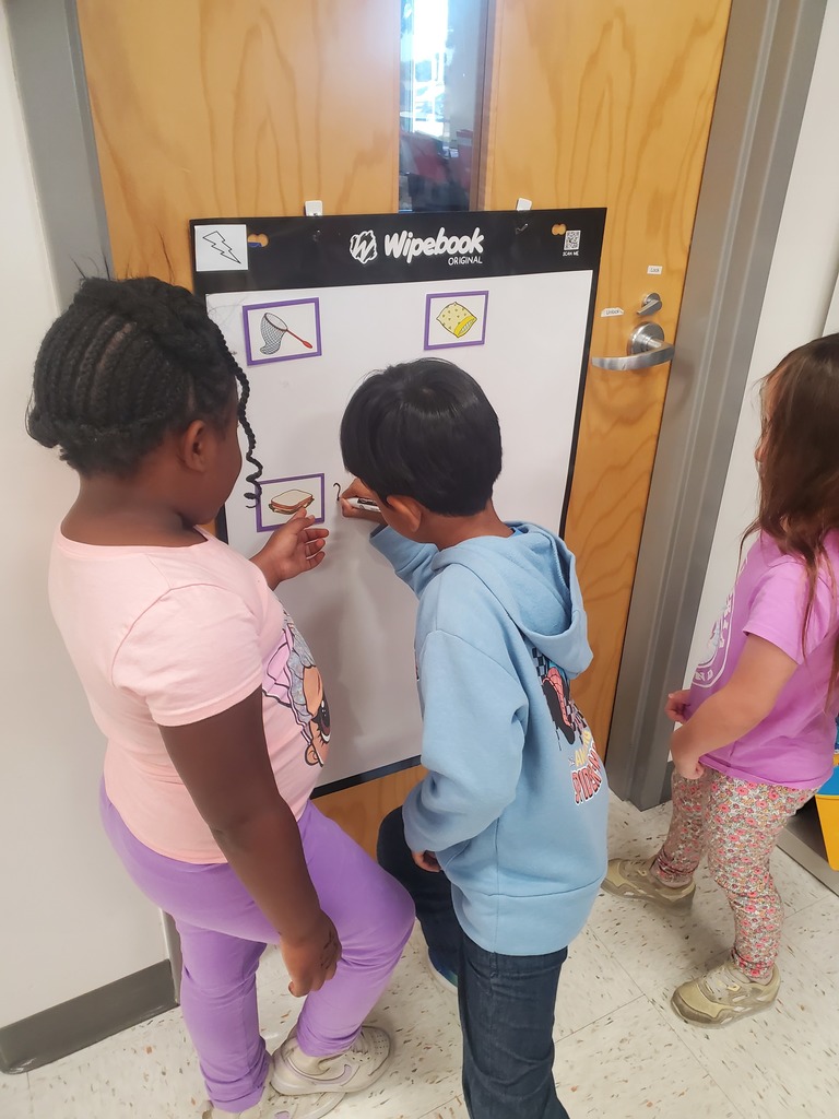 Kindergaretn using first sound fluency and vertical spaces