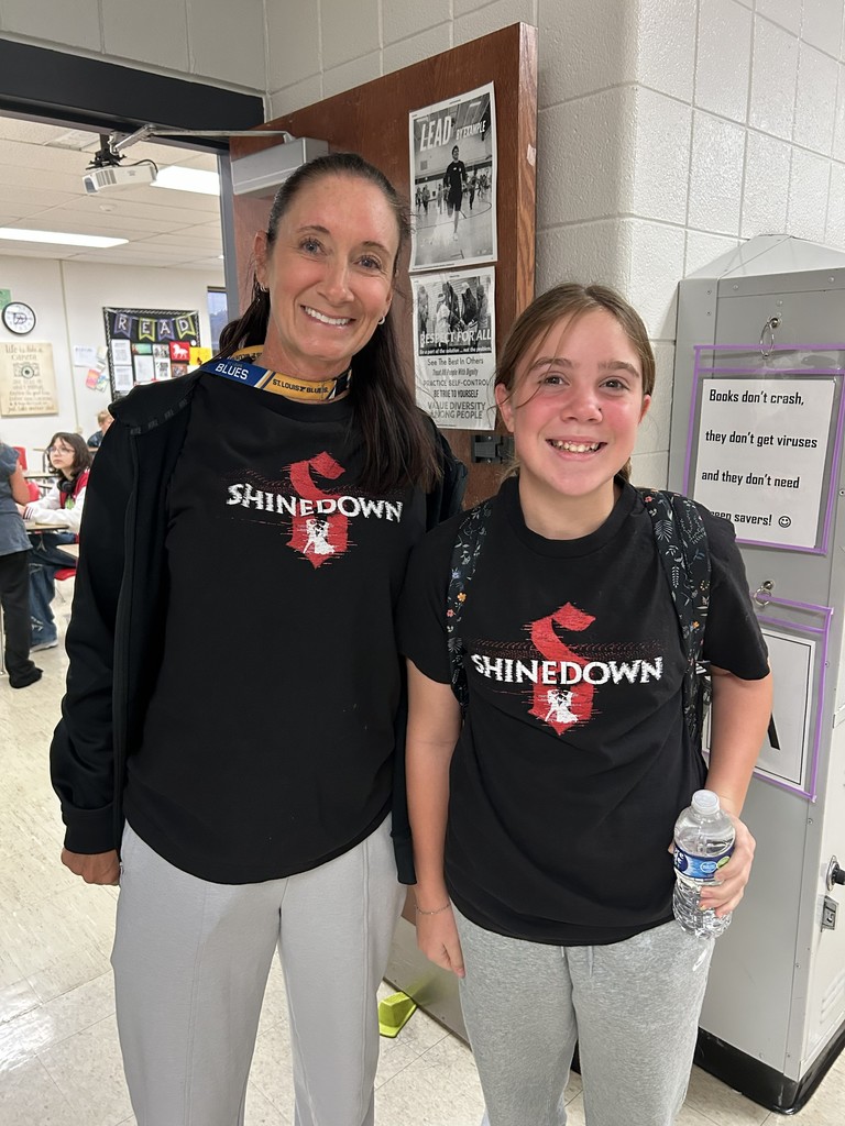 Twinning is winning! Spirit Week: Twin Day was a huge success! Lots of seeing double!