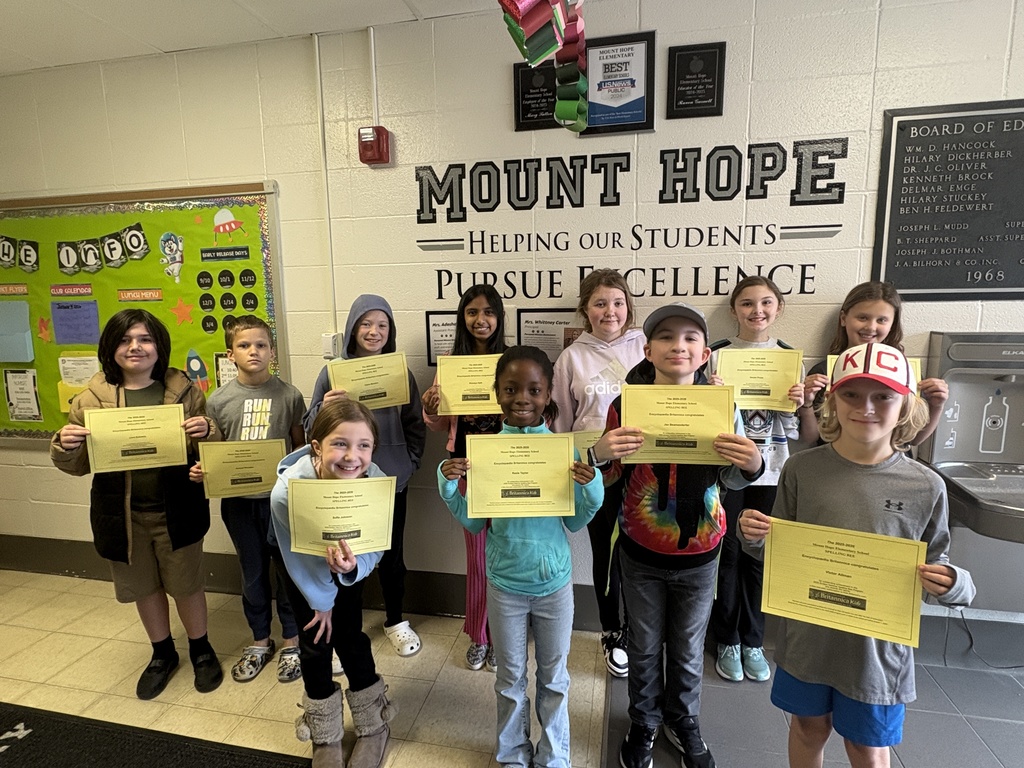 The 4th and 5th-grade students that competed in the Spelling Bee with their certificates
