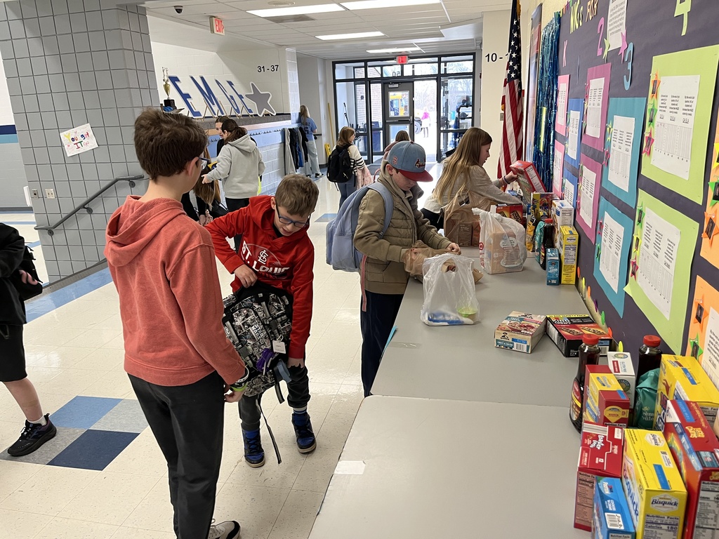 Feed the Fort food collection