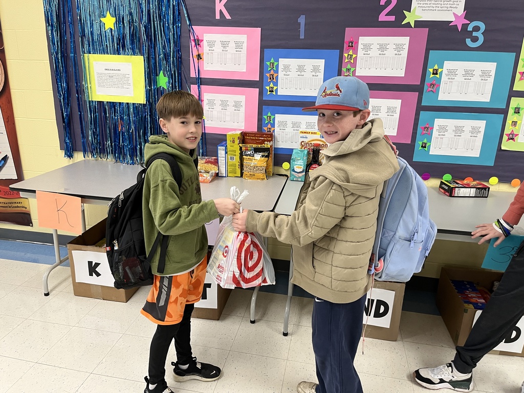 Feed the Fort food collection