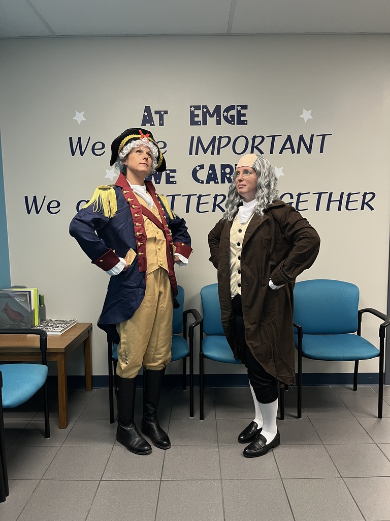 Dr. Hanks and Dr. Merideth dress up to celebrate 1st grade's America unit