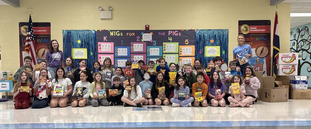 Junior Lighthouse Team, Ms. Klaus, Mrs. Gaynor food drive