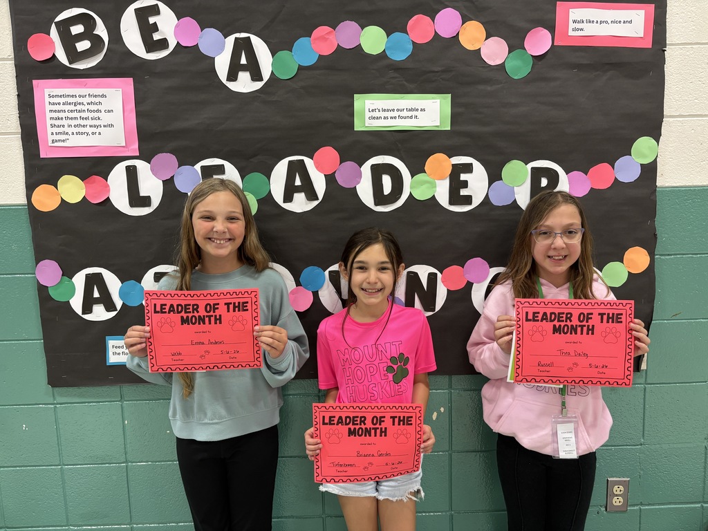 4th Grade students with their Leader of the Month Awards