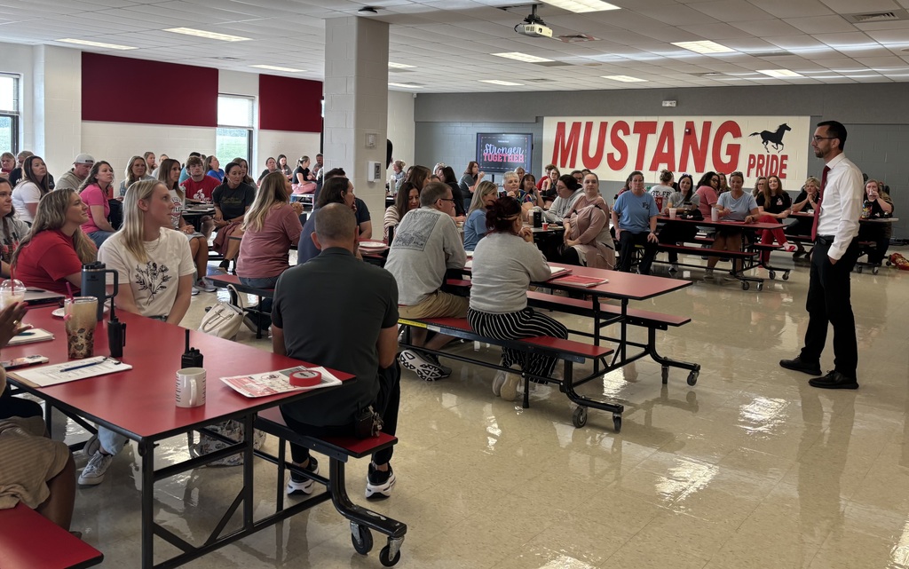 The halls are buzzing, the energy is high, and we’re officially back! The South Side Pep Rally was absolutely AMAZING! The excitement, the school spirit, and the energy from everyone made it such an unforgettable kickoff to an AMAZING year at SMS! 🎉