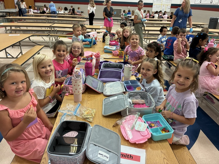 kindergarten Lunch