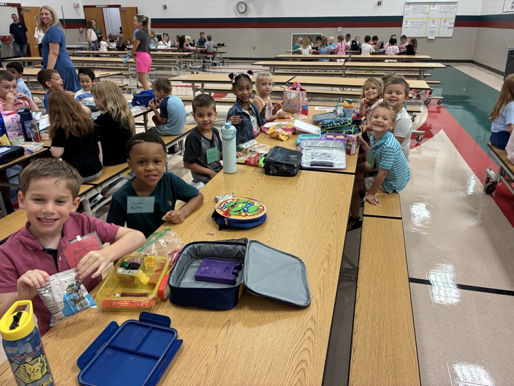 kindergarten Lunch