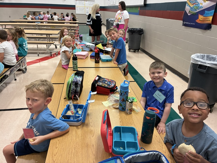 kindergarten Lunch