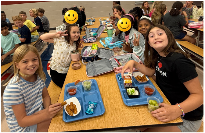 girls at lunch