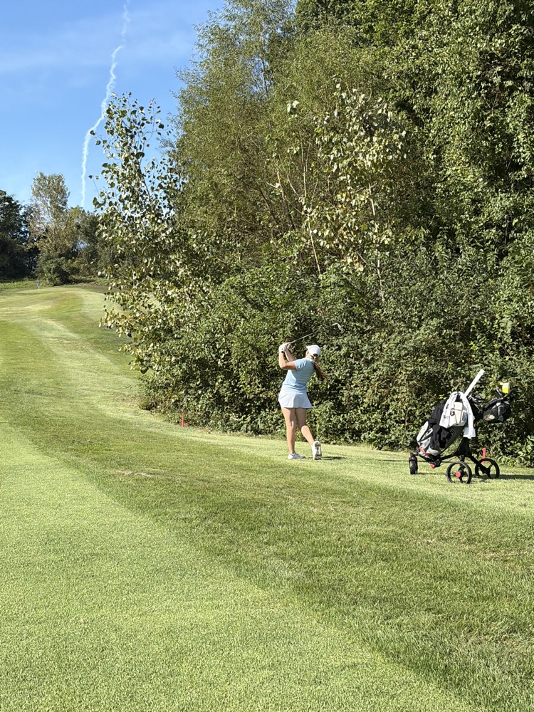 Erin’s approach shot