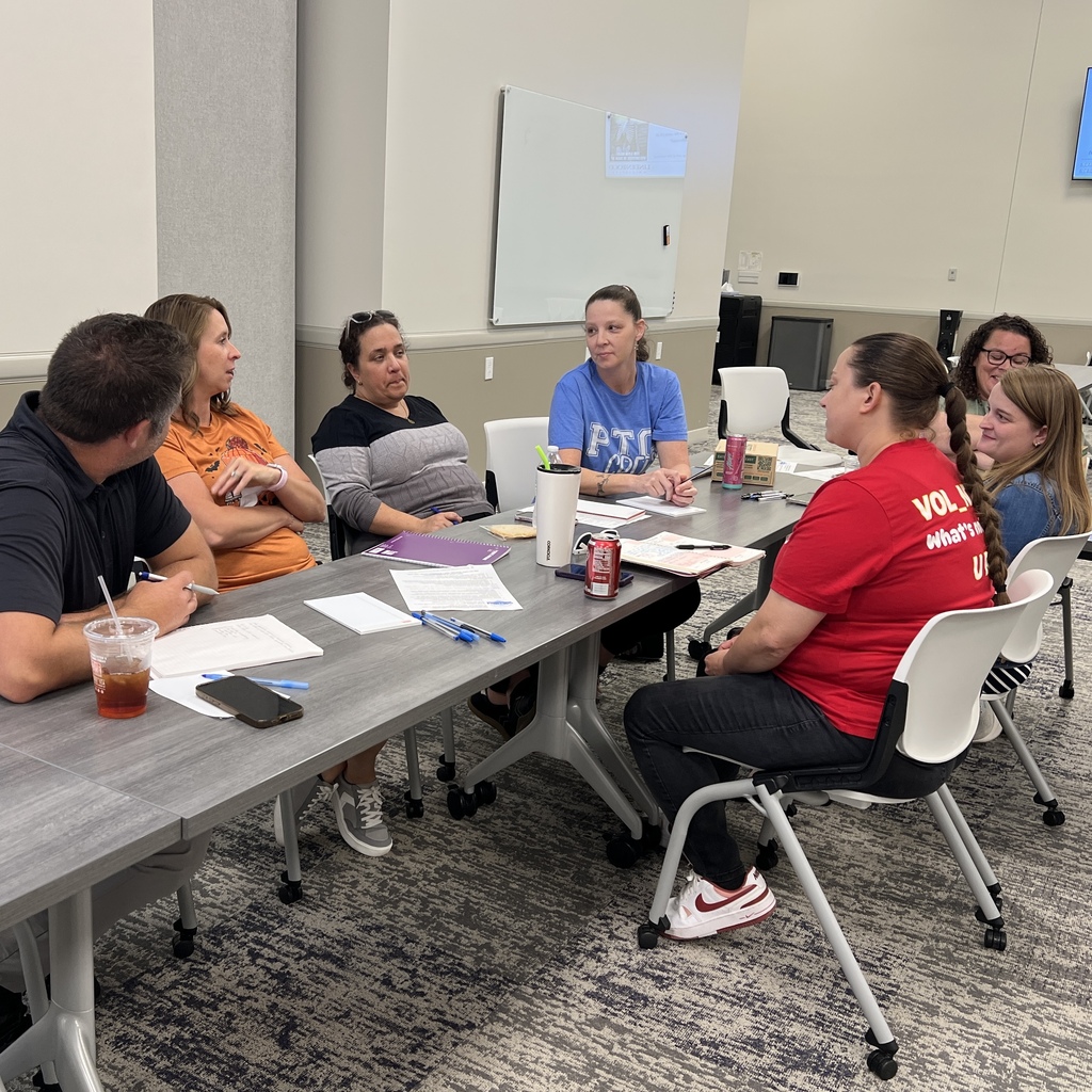 Small group of parents exchanges ideas