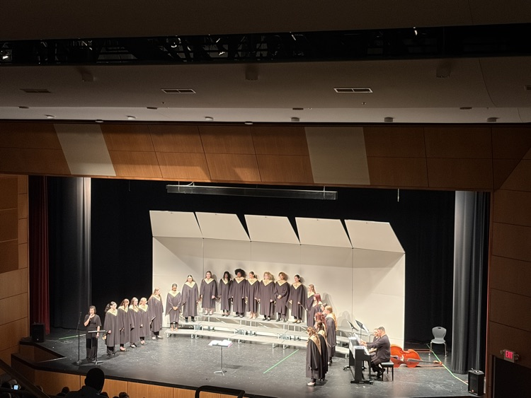 Treble choir opening the concert