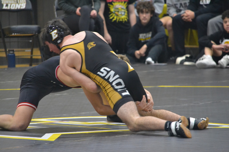 Klobe getting a late takedown