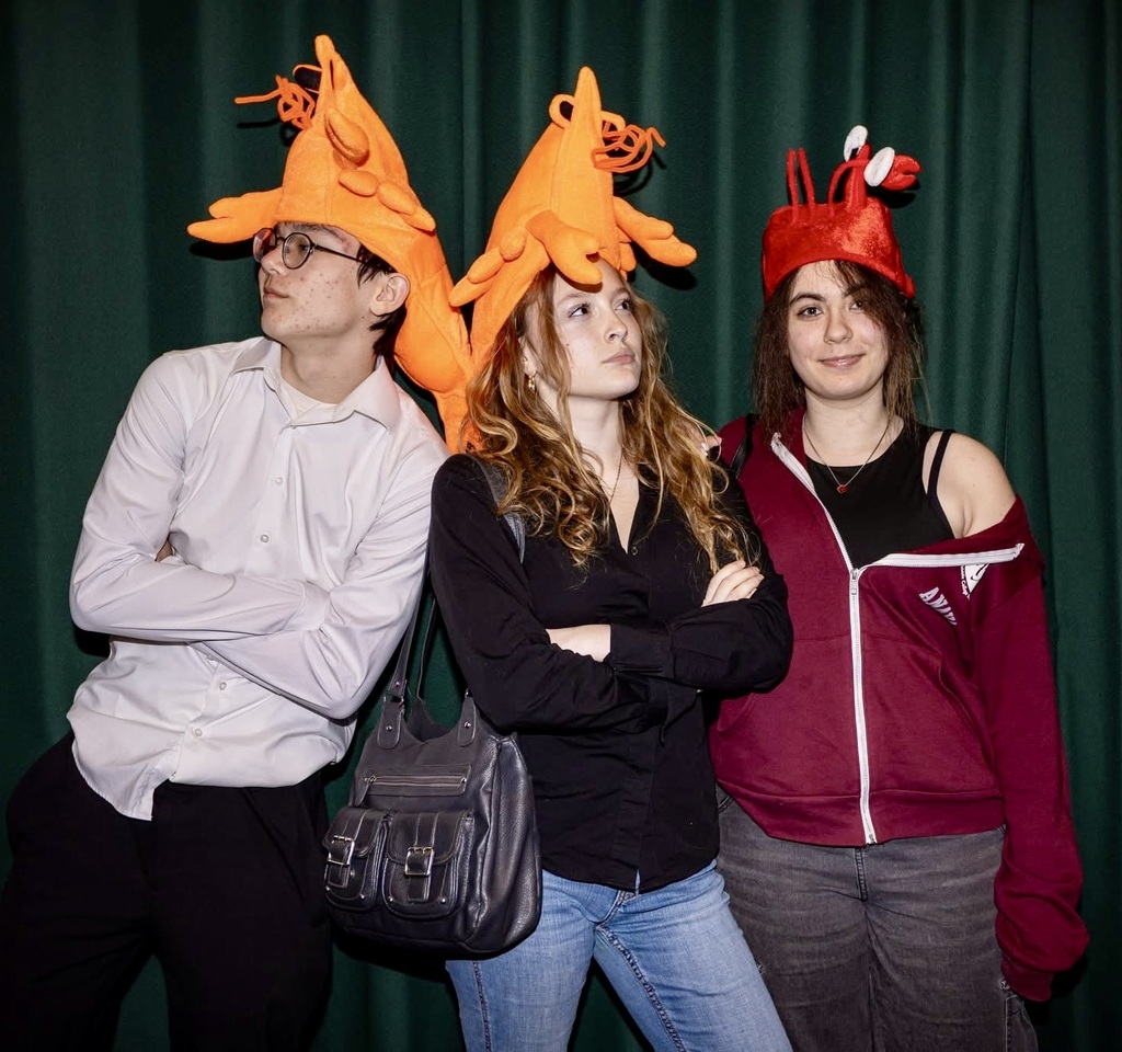 AA779CEA-144F-4E6A-BC9C-A6D0E50A6BE1_1_201_a