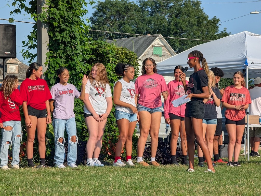 Vollyeball at Meet the Team 25
