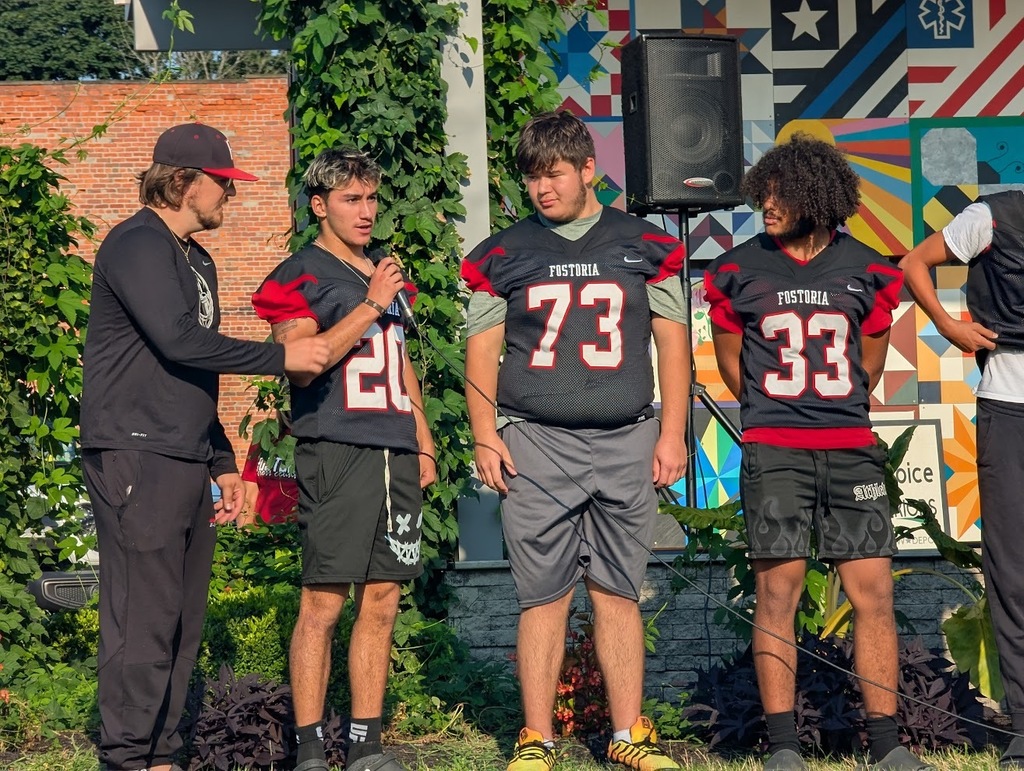 Football Meet the Team 25