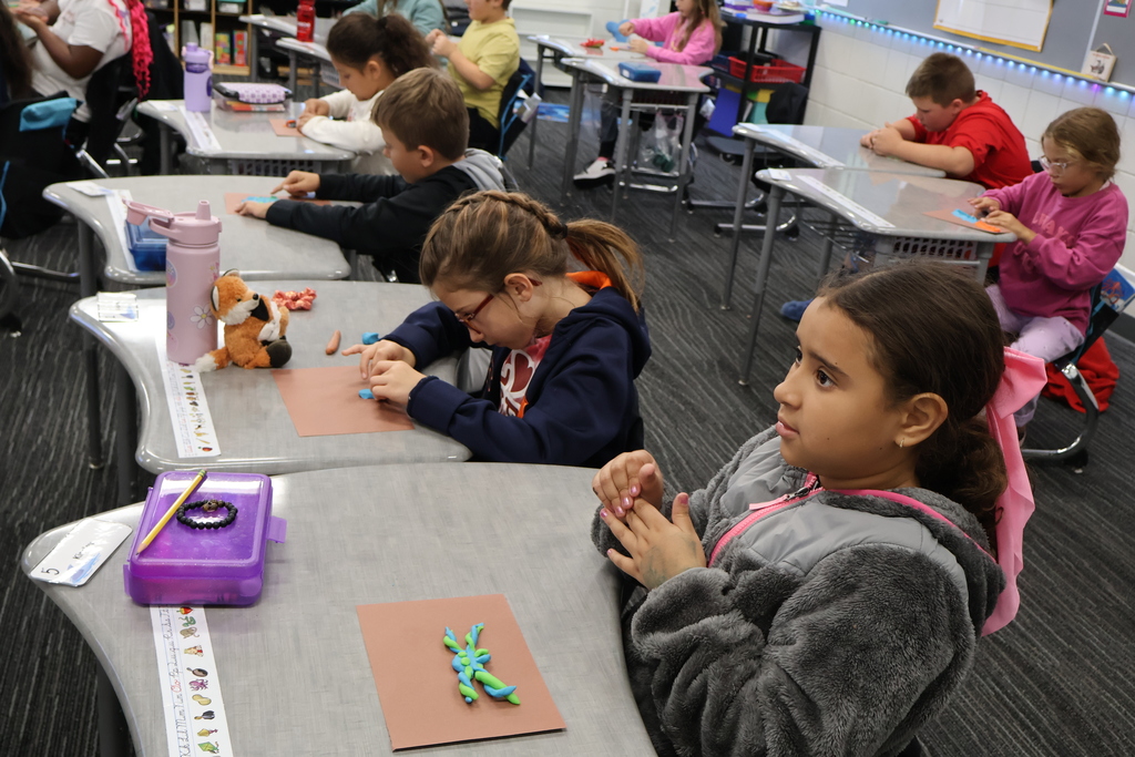 How is an author like an artist?  3rd grade writing lesson.