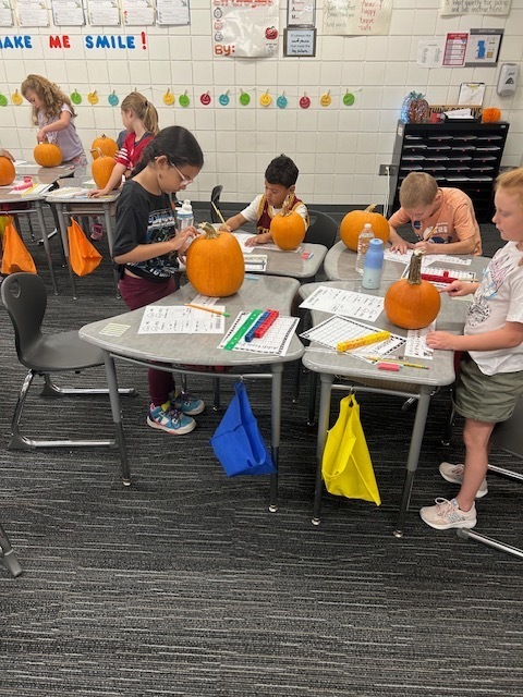 Pumpkin, Math, and Science fun in Mrs. Davoli's class