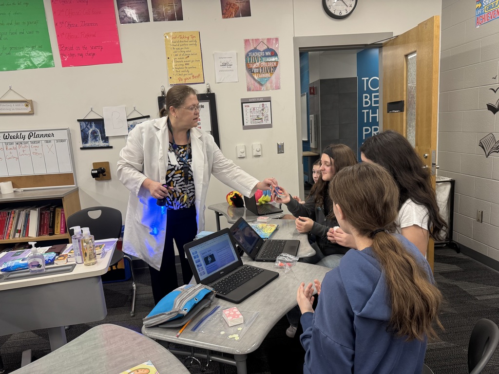 Staff Experts working in stations