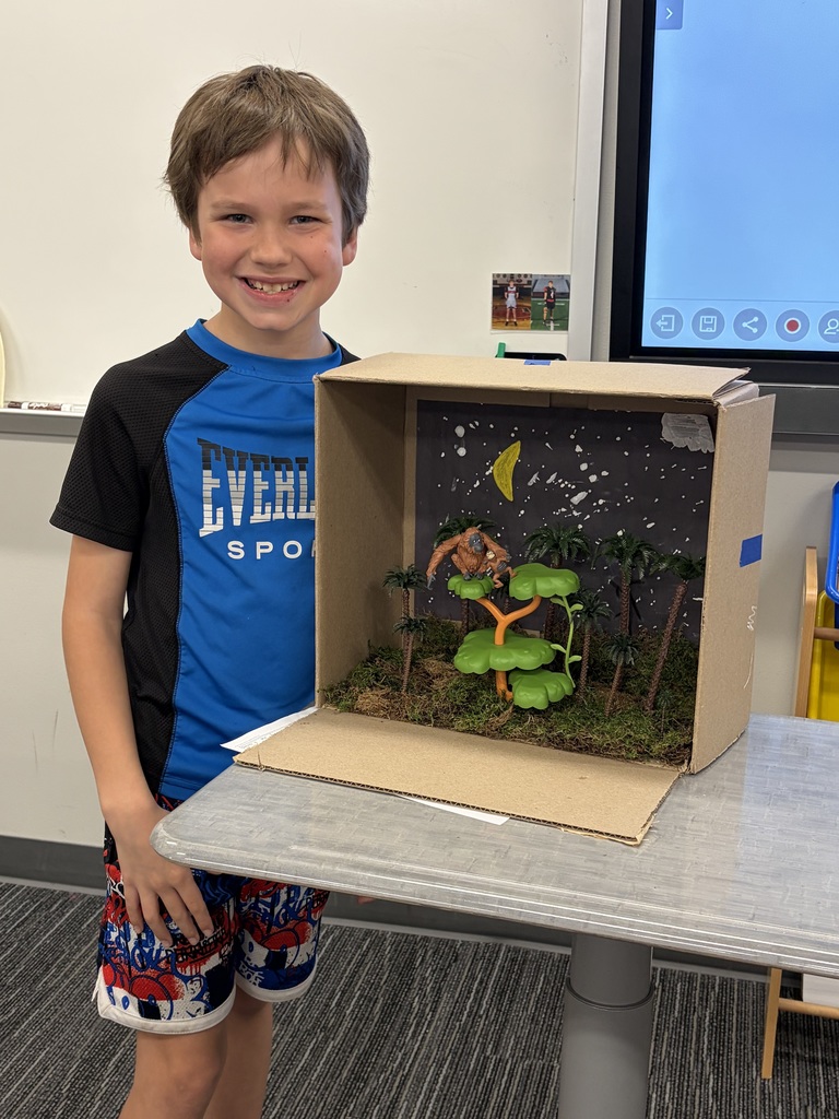 4th grade student doing a habitat presentation