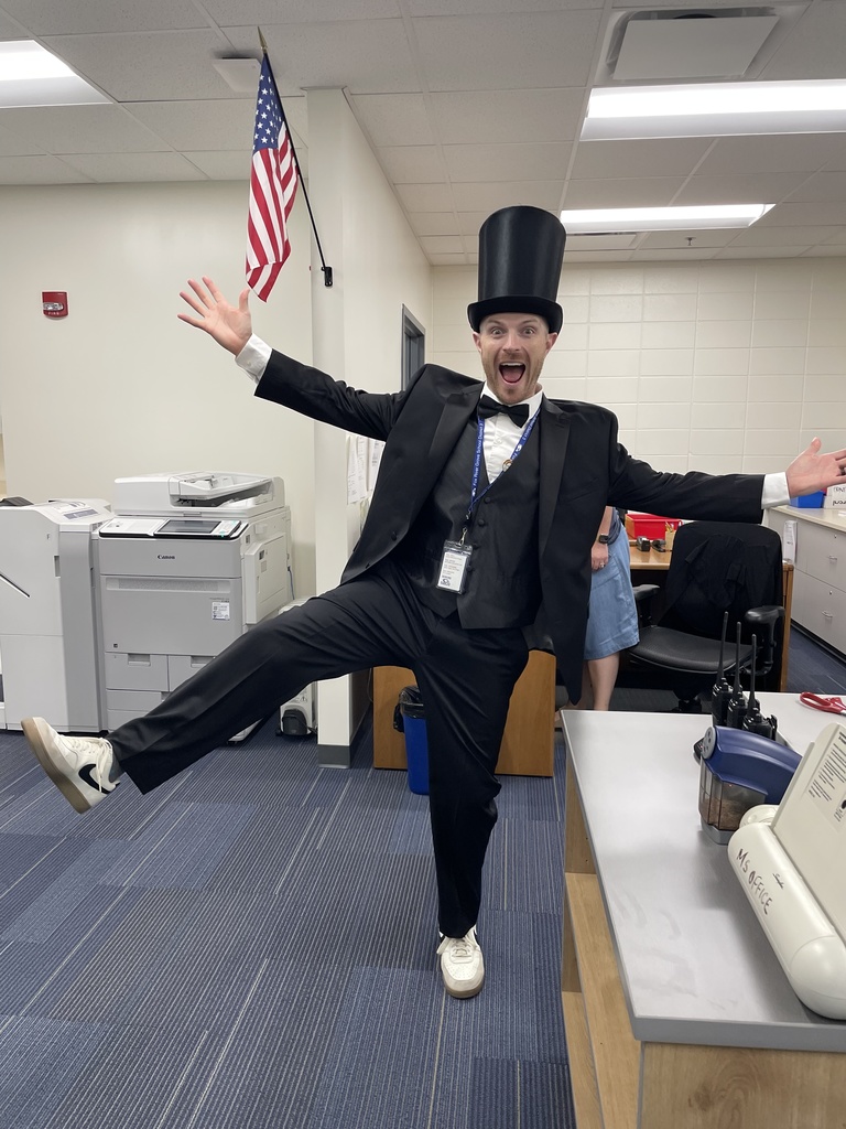Professor Marvelmous, Luigi Lemoncello's Mentor