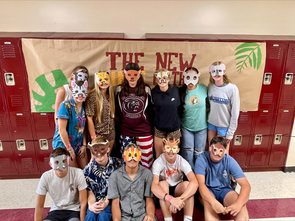Picture of STUCO dressed as jungle animals.