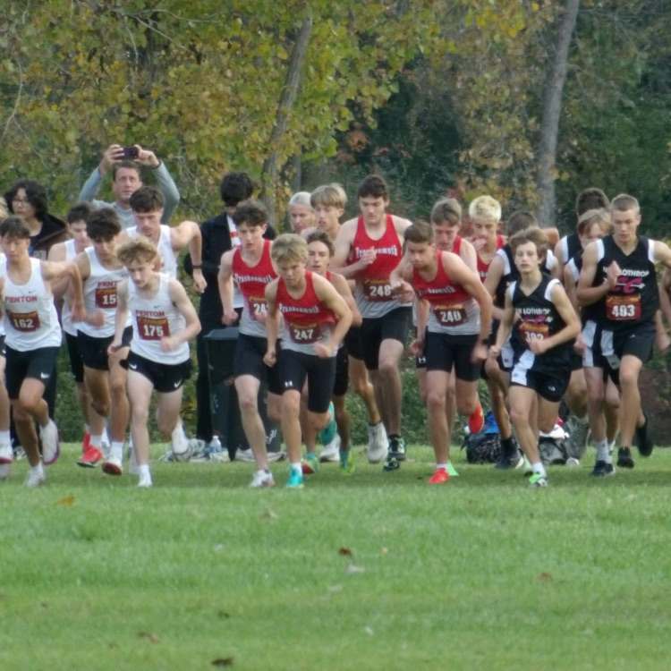 varsity boys cross country race