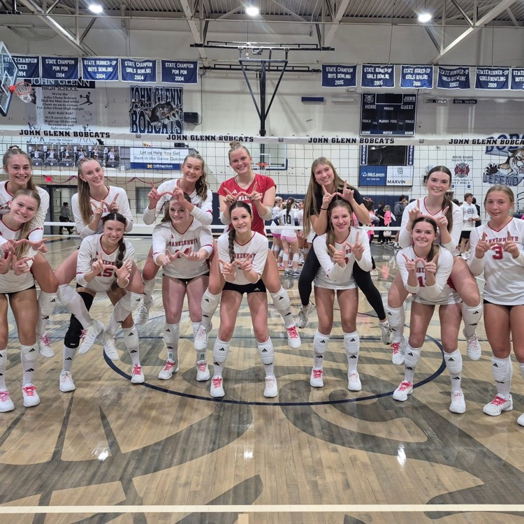 volleyball team picture after win