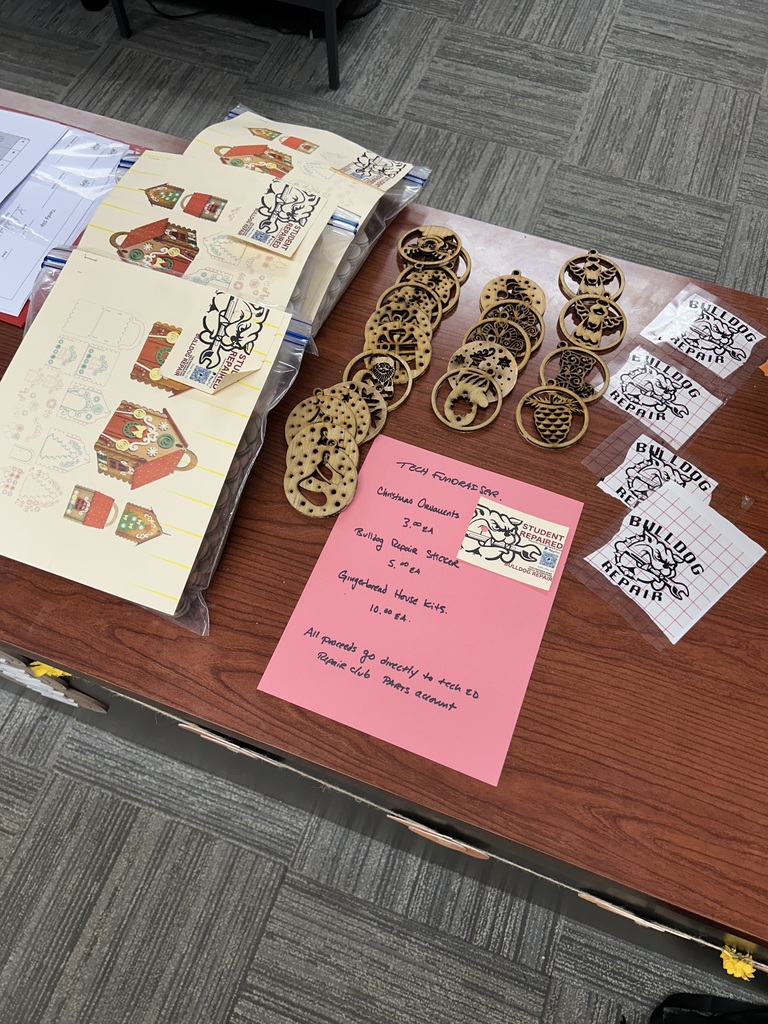  Christmas Decoration Fundraiser 