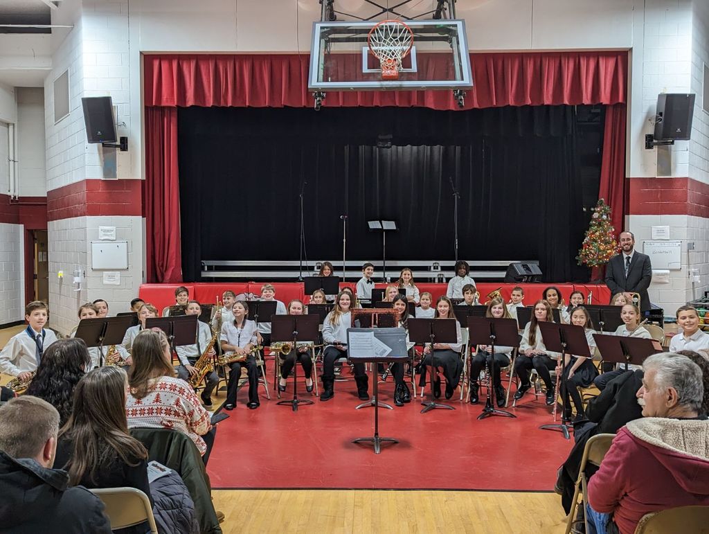 The 5th Grade Beginner Band!
