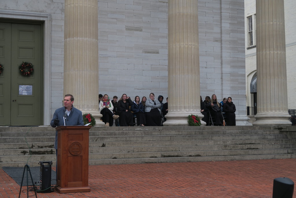 whhs advanced choir in front of old capitol!