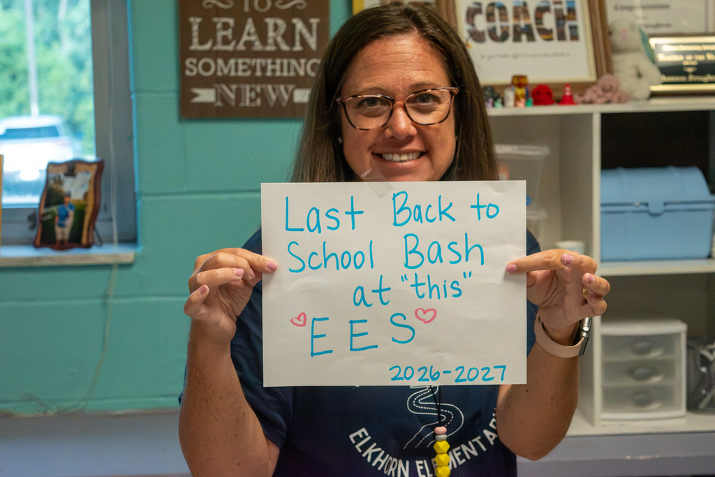 Elkhorn Elementary School and Elkhorn Middle School hosted their back-to-school bash event.