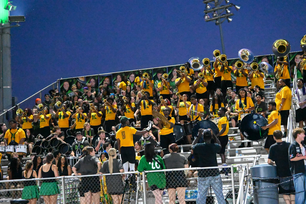 KSU and WHHS Bands play in the stands.
