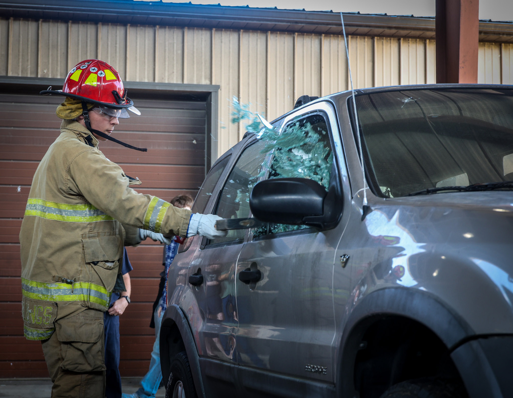 Fire-science student receives vehicle extrication training at CTC.