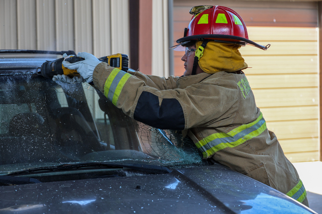 Fire-science student receives vehicle extrication training at CTC.