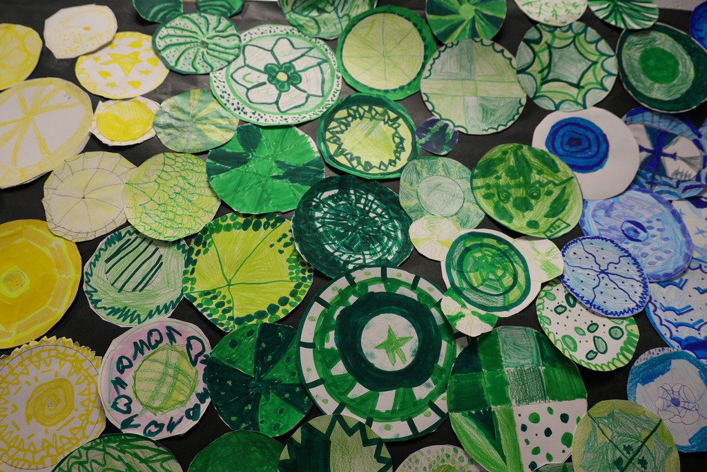 Green dots