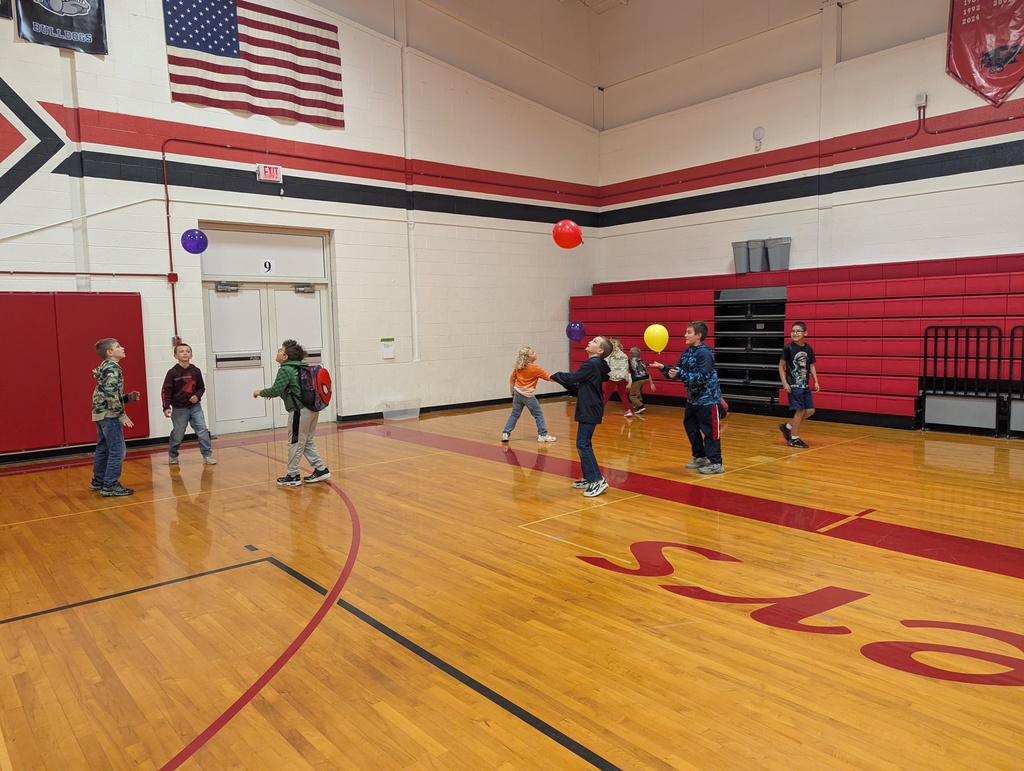 Balloon Toss