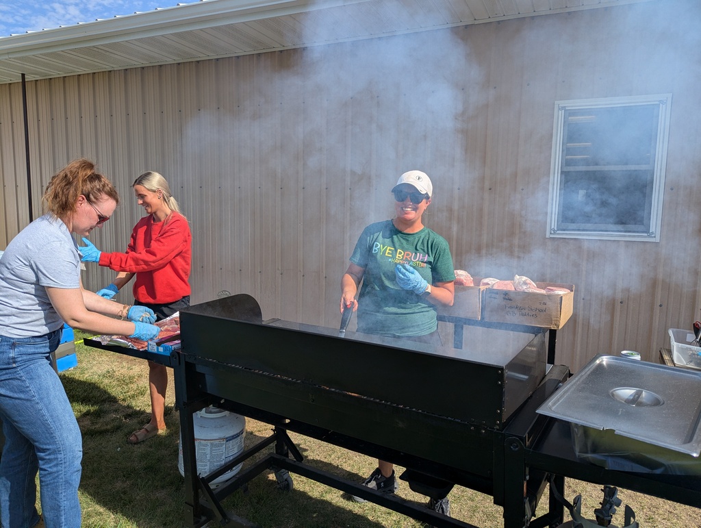 Beef Boosters provided the burgers for the meal at Field Day. 