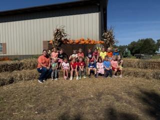 The whole kindergarten class at Helgoth's.