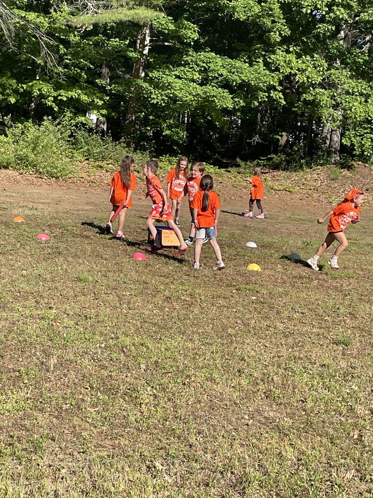 Red Team playing at field day.