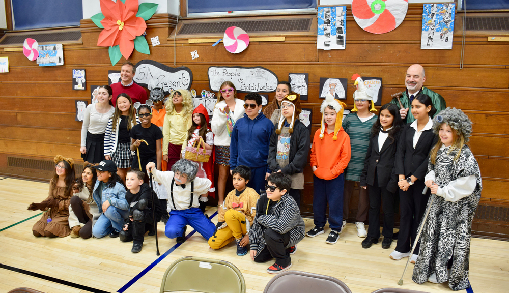 Franklin Square students in gymnasium.