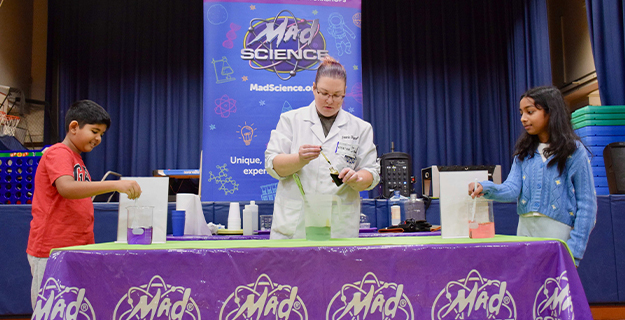 JSS Students Enjoy “Spin, Pop, Boom” Assembly with Mad Science