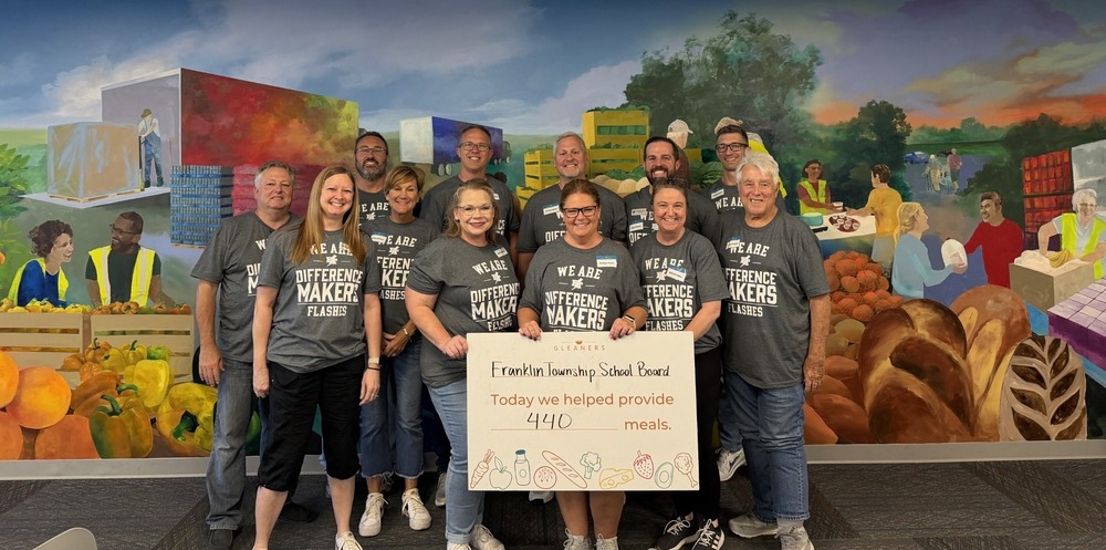 School Board Volunteers at Gleaners