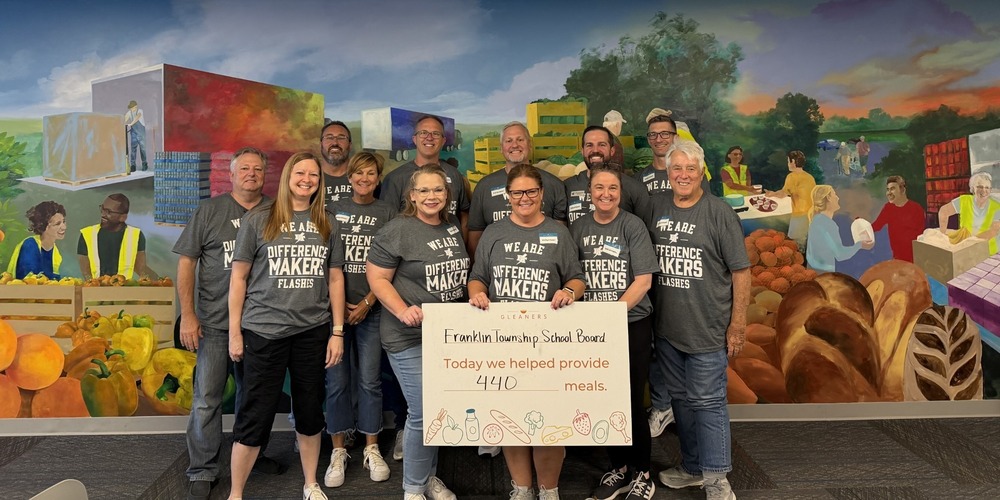 School Board Volunteers at Gleaners