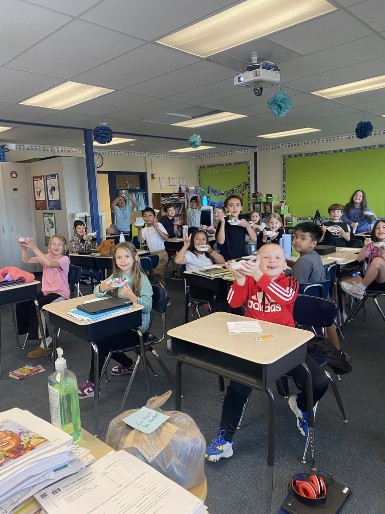 classroom of students enjoying ice cream