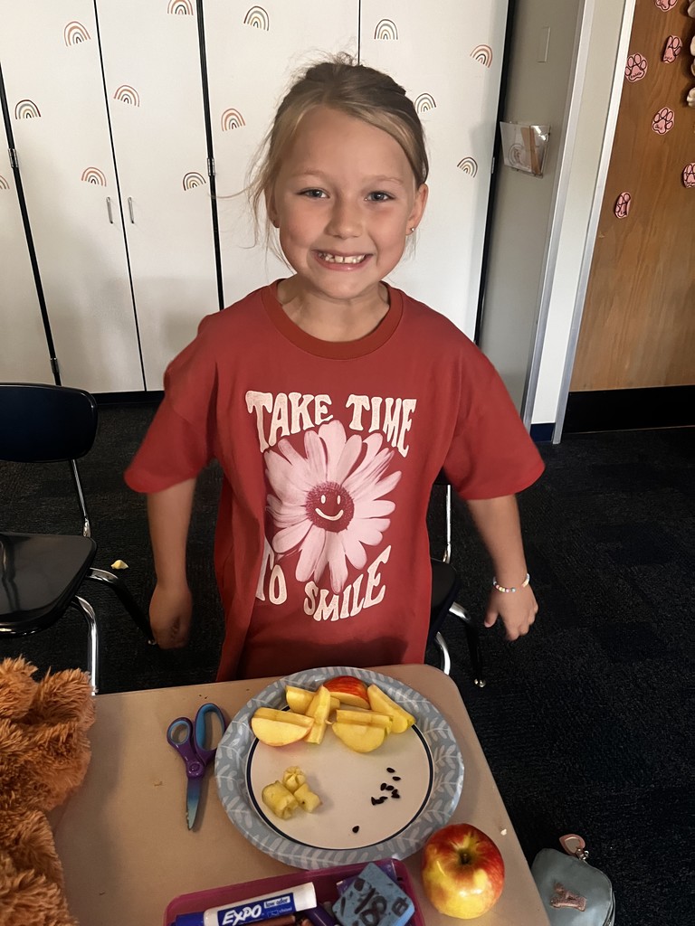 2nd grade students doing apple math