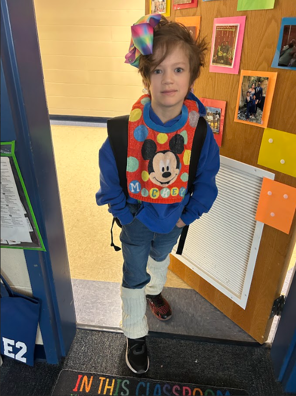 students wearing mismatched clothes