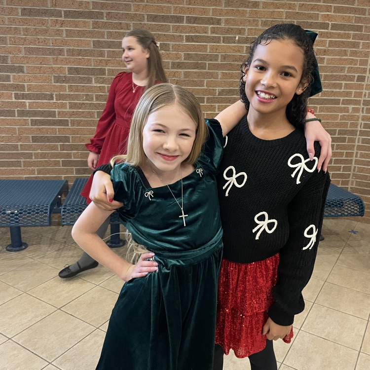 Edgewood 5th grade choir as guest performers at Sundays matinee Sounds of the Season performance!